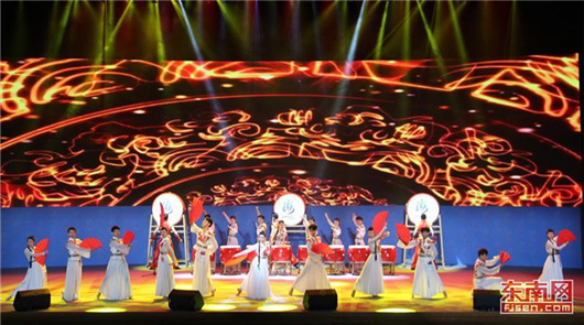 第十屆海峽論壇大會在廈門舉行 汪洋出席并發表重要講話 今日上午10時許,第十屆海峽論壇大會在廈門會議中心舉行。中共中央政治局常委……