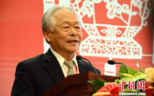 圖為臺灣兩岸和平發展論壇召集人、臺灣勞動黨主席吳榮元在第九屆海峽論壇·海峽百姓論壇開幕式上致辭。 張金川 攝