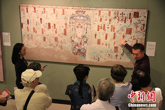 ���z·ʰ�䡪���ػ��Ļ�ˇ�g(sh��)չ���_����Ļ���M(j��n)�_����W(xu��)У�@