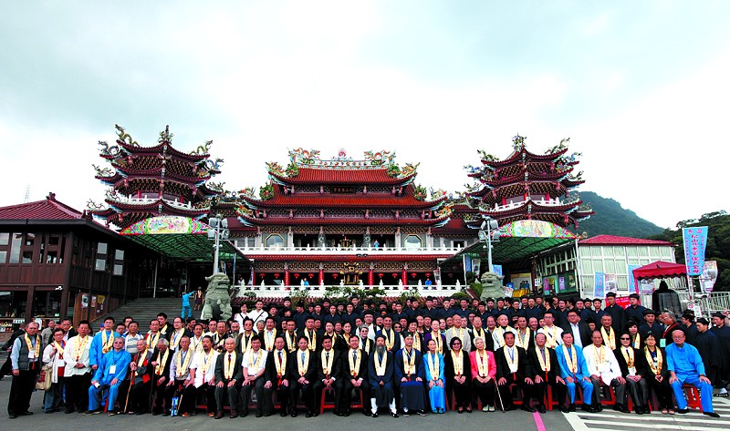 ���䮔ɽ����Ѳ��ȫ�w�����������Ļ�Փ�����ɰ�����������ɽ�Ȼ��ú�Ӱ