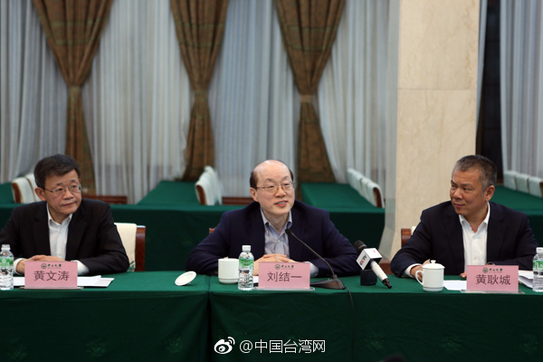 ���Yһ�c�ڏV�|��У�����W�����_��������Մ