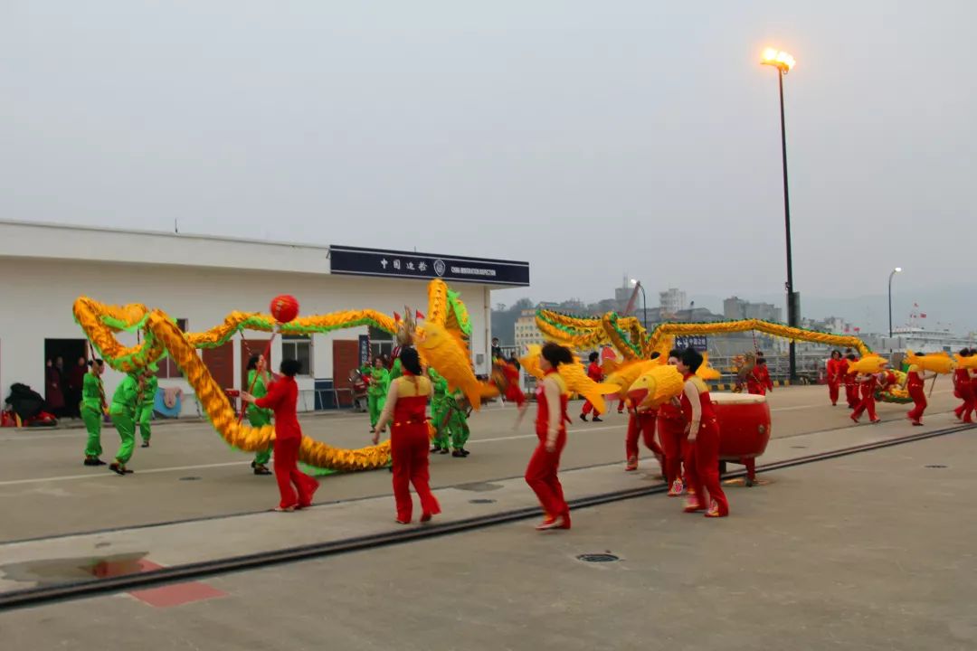 ��һ��ˮ�y�s�顤ͬ�۹��ɈA�´��� �����㽭��h�e�С����_��ͬ���ؼ��^���ꡱ���