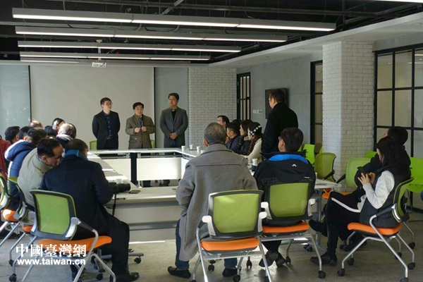 臺灣政經代表交流考察團到我區創業公社參觀考察。 臺灣政經代表交流考察團到我區創業公社參觀考察。