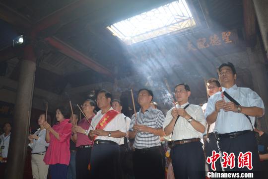 �_������h�h�L�ʈF���������ލu�]����