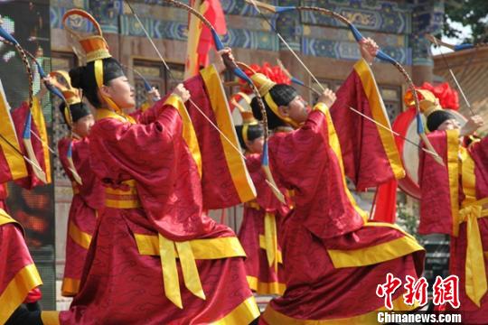 �ɰ��ĵ��������f�W(xu��)�ӹ��b���A��(j��ng)���Ļ�