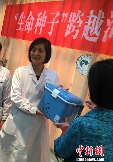 �v��(j��ng)20��С�r(sh��)�_�����Ӟ�����������f�������N�ӡ�