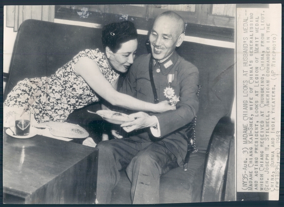 �Y��ʯ�c�����g���W�j�DƬ