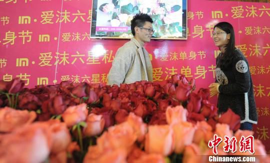 ���������õ�廨�� ���к��ı��ף�Ů���@�þo����