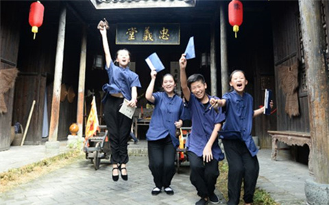 ��Ҋ(ji��n)�����ͼ��� �ɰ��������_(k��i)չ����Խʽ���w�(y��n)���(d��ng).jpg