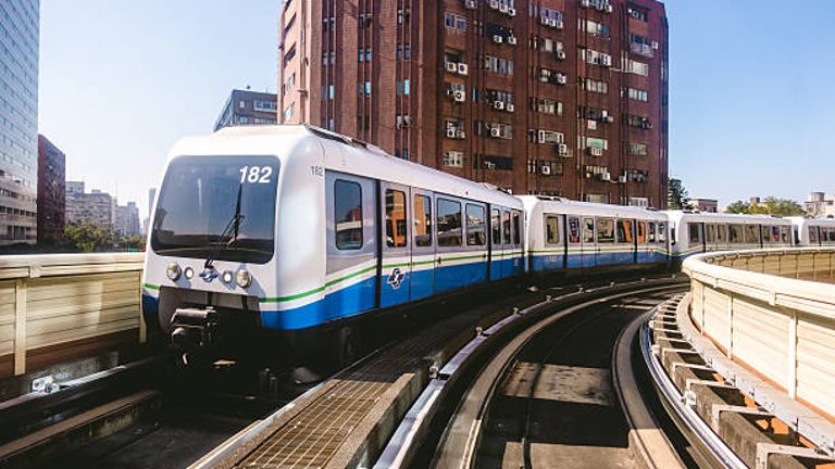 臺南將花600億建高架單軌 網(wǎng)友:路線腦殘,分明是錢坑! 臺南將花600億建高架單軌 網(wǎng)友:路線腦殘,分明是錢坑!