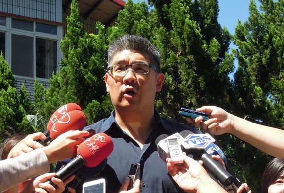 連勝文接受媒體聯訪。(臺媒圖) 連勝文接受媒體聯訪。(臺媒圖)