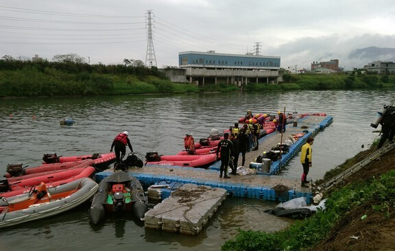 �RӢ���°��������d���C��Ԯ�T���˲���ĸ��H�����_ý�D��