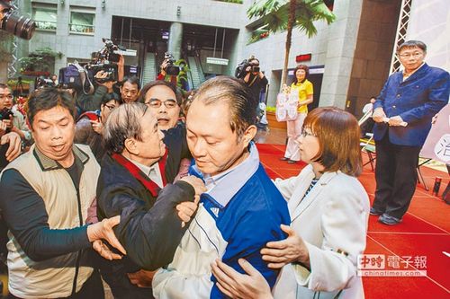 柯文哲稱進(jìn)口外籍新娘惹眾怒:說錯話無惡意 柯文哲稱進(jìn)口外籍新娘惹眾怒:說錯話無惡意