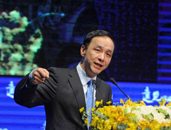 朱立倫回擊蔡批其蒙眼沒看到“政策牛肉”:來辯論 朱立倫回擊蔡批其蒙眼沒看到“政策牛肉”:來辯論