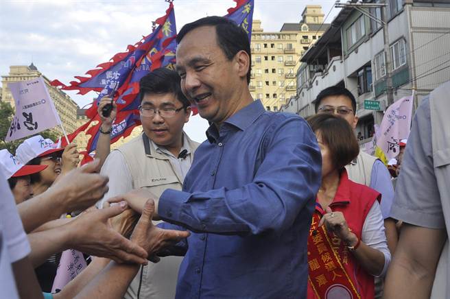 朱立倫談不分區(qū)名單:顯示包容 不像綠營只剩“英派” 朱立倫談不分區(qū)名單:顯示包容 不像綠營只剩“英派”