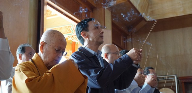 �������L����L�����������D���΄�