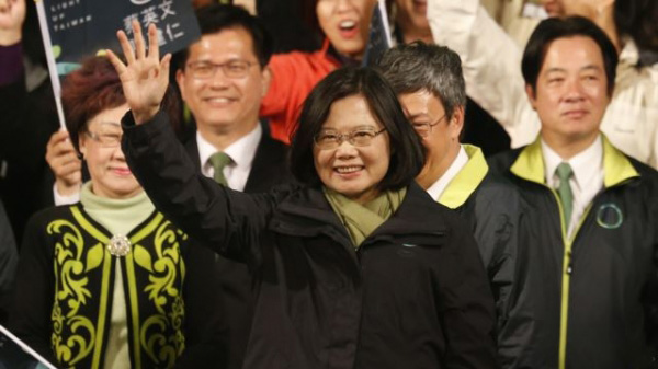 ��Ӣ���m�رܡ��Ŷ����R�� �u��ý�w���B�l����ζ��