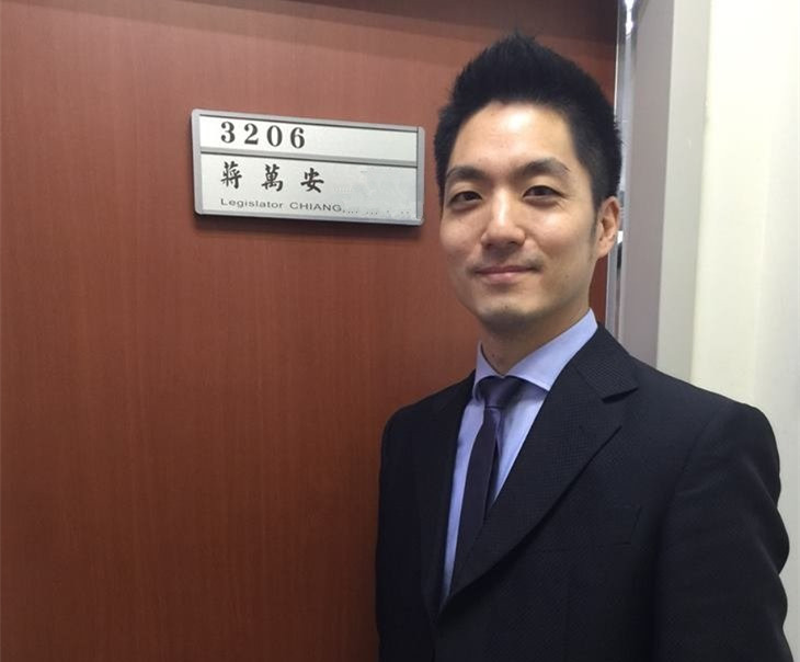 �Y��ʯ���O�״ο��|(zh��)ԃ�P(gu��n)ע�˲ņ��} �@����ý�w�P(gu��n)ע