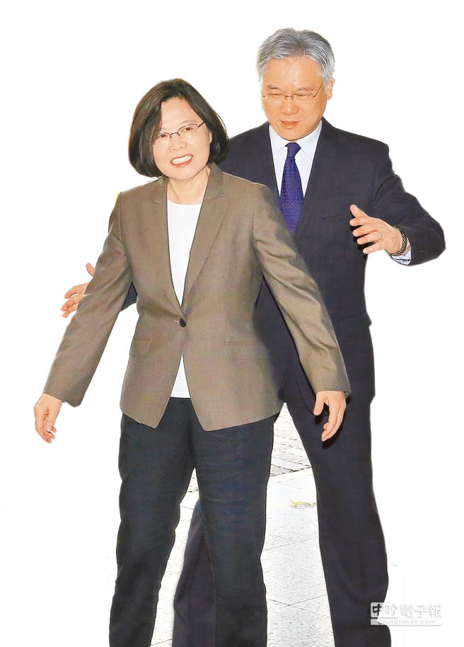 ��Ӣ�ģ���27�ո��ί�� �������F����ί�����ԣ��ң��Hӭ��ᘌ��ɰ��Pϵ����������ՄԒ����̽�������DƬ��Դ���_�����Ї��r�󡷣�