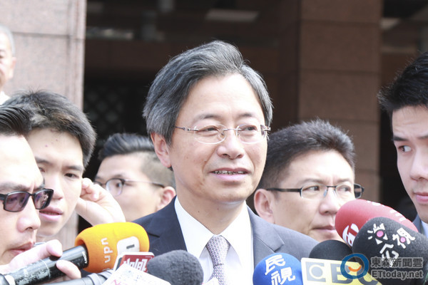 �������ʡ���(n��i)�w�����o �RӢ�Ů�(d��ng)���M(j��n)�뿴����