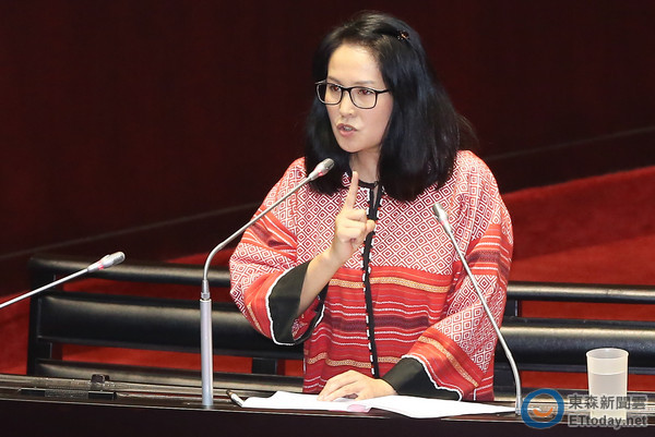 ��ȫ��ο���D��Ը�f������վ��ֳ���ߵ�λ��