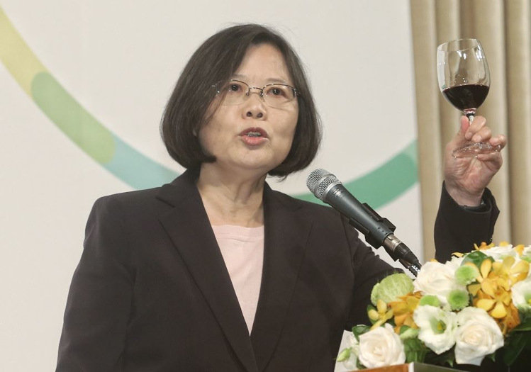 臺(tái)學(xué)者提醒蔡英文:兩岸關(guān)系凍結(jié)的負(fù)面效果正在浮現(xiàn) 臺(tái)學(xué)者提醒蔡英文:兩岸關(guān)系凍結(jié)的負(fù)面效果正在浮現(xiàn)