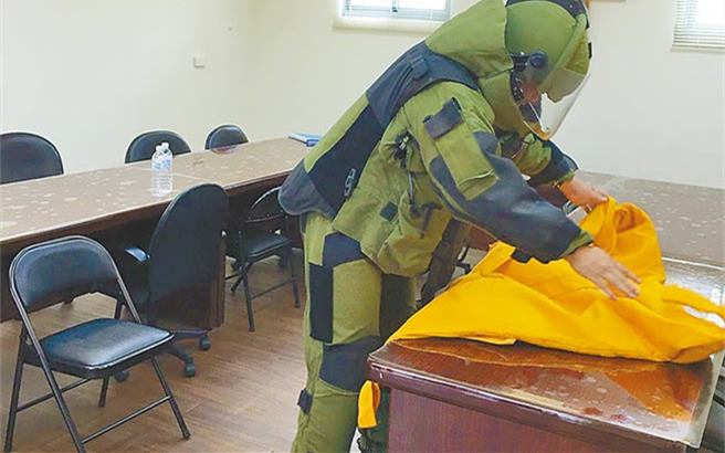 蔡英文辦公室收到爆裂物?經查只是錄音機 蔡英文辦公室收到爆裂物?經查只是錄音機