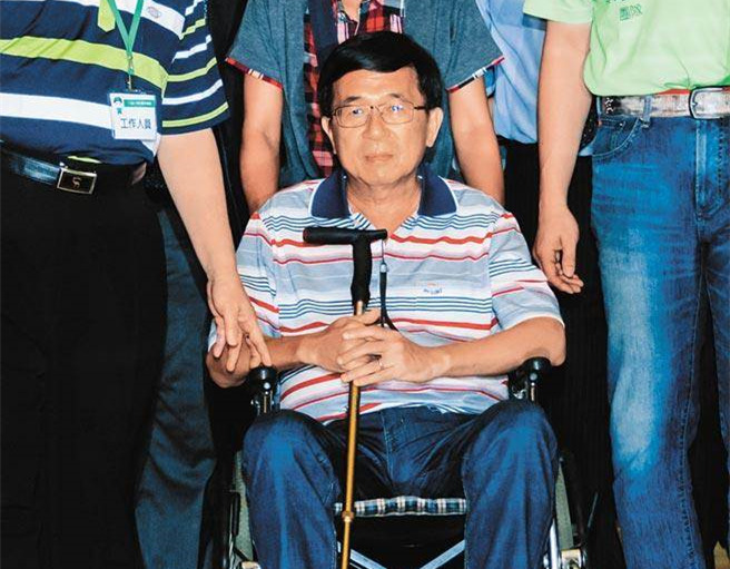 國民黨:蔡英文向深綠投降用意明 遲早"特赦"陳水扁 國民黨:蔡英文向深綠投降用意明 遲早"特赦"陳水扁