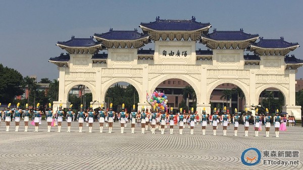 �_�����o�����Y��ʯ��Ʒ���¼� �����h�S���uСӢ����؝�ۼo���ñ