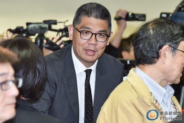 連勝文發(fā)文批柯文哲"香港無聊說":見識(shí)短淺令人驚訝 連勝文發(fā)文批柯文哲"香港無聊說":見識(shí)短淺令人驚訝