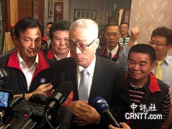 吳敦義接受媒體采訪