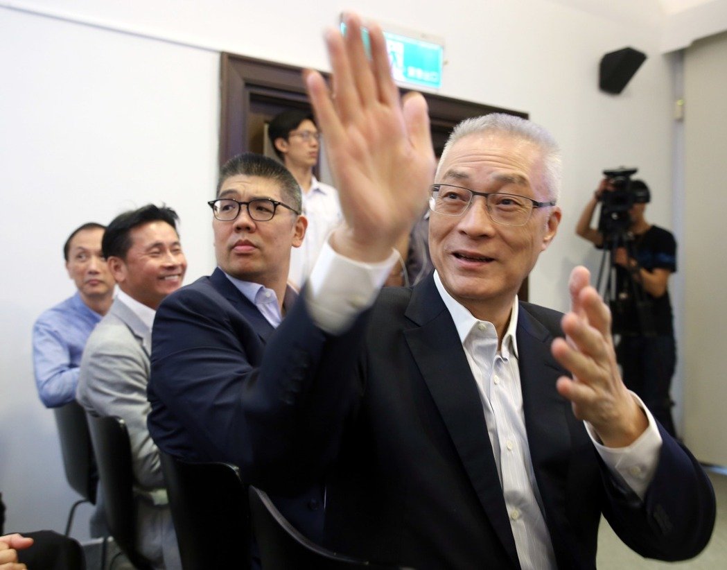 國民黨主席選戰(zhàn)倒數(shù)2天 連勝文公開挺吳敦義 國民黨主席選戰(zhàn)倒數(shù)2天 連勝文公開挺吳敦義