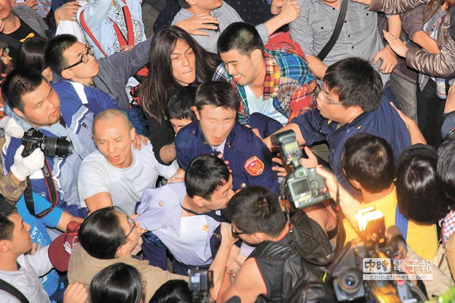 “太陽花”等22人再被判無罪 離譜判決被批后患無窮.jpg