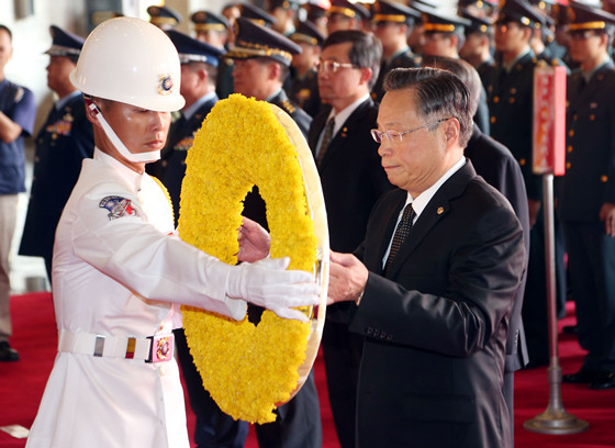 �_��ӭ�h��܊���������ʿӢ�`�롰��������