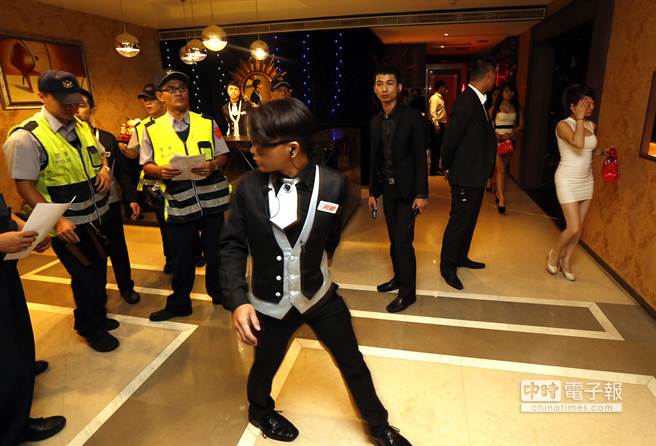 �_(t��i)�����������l(f��)�ߺڳ� �����S��r(sh��)���R�z