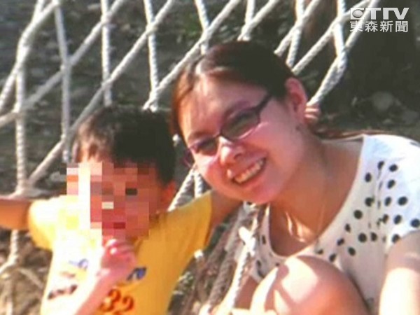 鄒雅婷因妯娌不合,在緗緗的奶粉中摻入鹽。(東森新聞圖) 鄒雅婷因妯娌不合,在緗緗的奶粉中摻入鹽。(東森新聞圖)