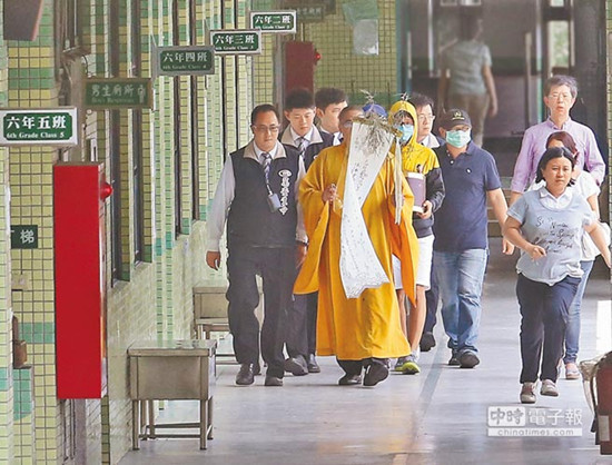 �_��8�qŮͯУ���������Q��߀�]����h�u���D��