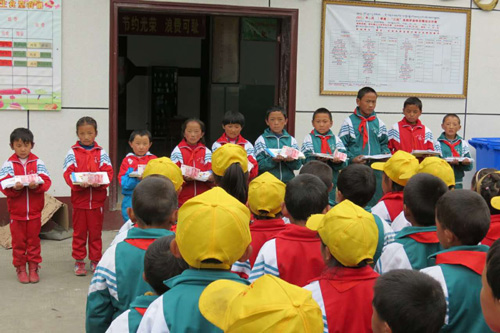 ���������ء���������Óؚ:��ɽ�ϵĺ��Ӳ��ω���ĳ��