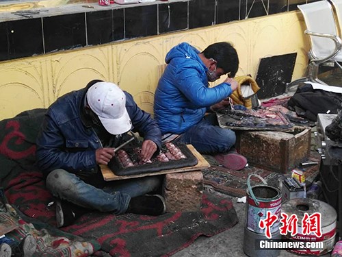 �ڏS����,������ϯ�ض���,���������y��ˇ,һ�c�c�ô������еĽ��١����¾Wӛ�� ������ �z