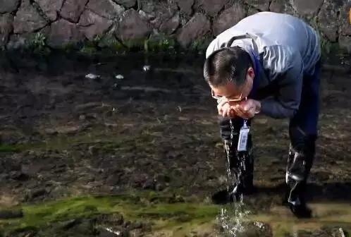 ���B������Ϫˮ�������͡�ӛ�ߣ����ںܶ����϶��f����ʯϪ�β��ã��Լ���ſ��ȥ�ȣ����r�ǳ���ʲô���]��