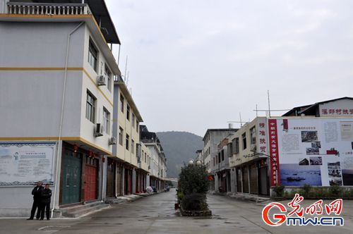 ���W�jý�w���D�ġ��ϝO���v�¹���:�ġ�����Ư�������ϰ�����