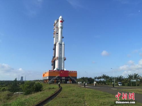 4��17��7�r30�֣����d���L����̖�b���\�d����c����һ̖؛�\�w���M���w�Ļ�Ӱl(f��)��ƽ�_����ֱ�D(zhu��n)�\���l(f��)��^(q��)����־��������һ̖���w���΄�(w��)��ʽ�M��l(f��)���A�Ρ��Z�� �z