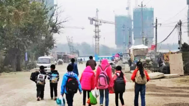 共享改革發(fā)展教育紅利 讓“外來娃”融入城市 共享改革發(fā)展教育紅利 讓“外來娃”融入城市