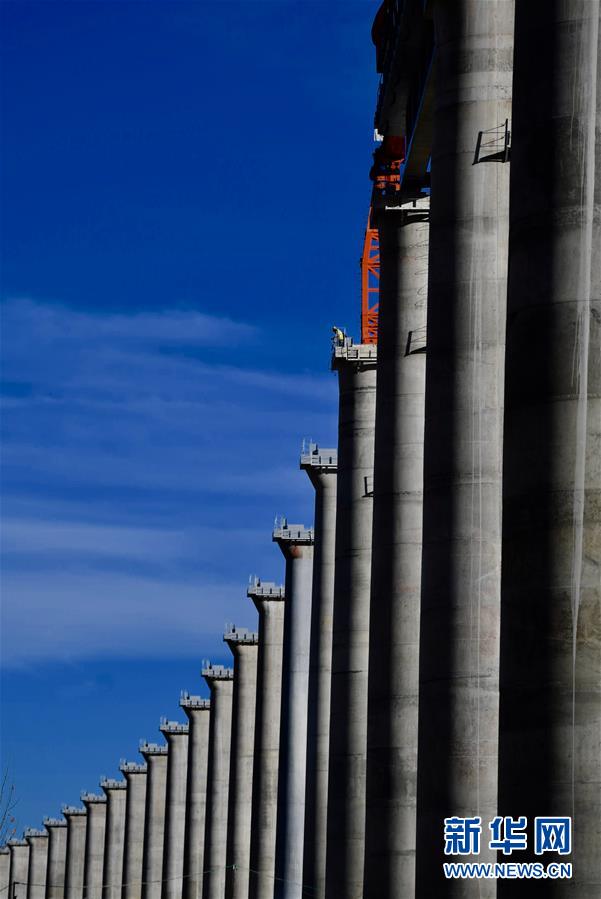 �����Aȫý�^�l���D�Ļ��ӣ���11��韲������r�����f����ϡ���������ƽͬ־����ĵ��h�����P(gu��n)�����ع����o��