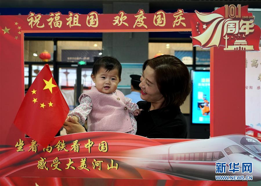 �����Aȫý�^�l���D�Ļ��ӣ���6�����p����ϲ��� һ�Ӽ҇��顪��ȫ�����ؚg�ȇ��c����ѹ�����