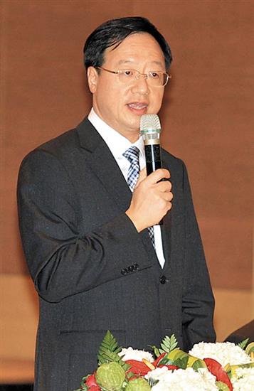 江宜樺昨參加工商協進會早餐會時,炮火全開,左諷學運,右批在野黨阻撓重大政策 江宜樺昨參加工商協進會早餐會時,炮火全開,左諷學運,右批在野黨阻撓重大政策