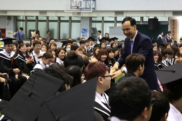 ��������ϯ���I(y��)��Y�������W(xu��)����ǧ�f��Ҫ����