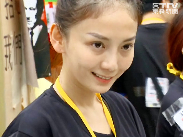 “太陽花女王”劉喬安屢屢因為爭議事件躍上媒體版面 “太陽花女王”劉喬安屢屢因為爭議事件躍上媒體版面