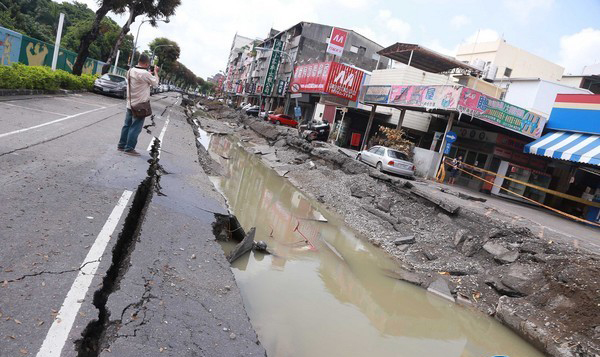 ���ۚⱬ���M(j��n)�h�����V����s���󃔰ك|