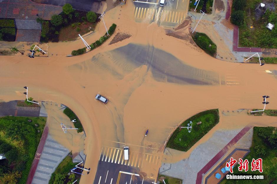 ���ĺ����˲��Ⱪ���u�� ��·�ɡ��S�ӡ�